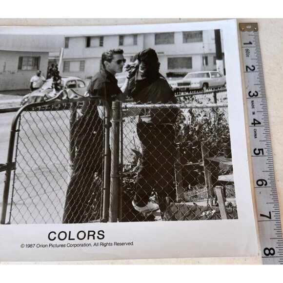 "Colors" Movie Actors Sean Penn & Robert Duvall Black & White Photo Print 10x8" - Picture 5 of 6